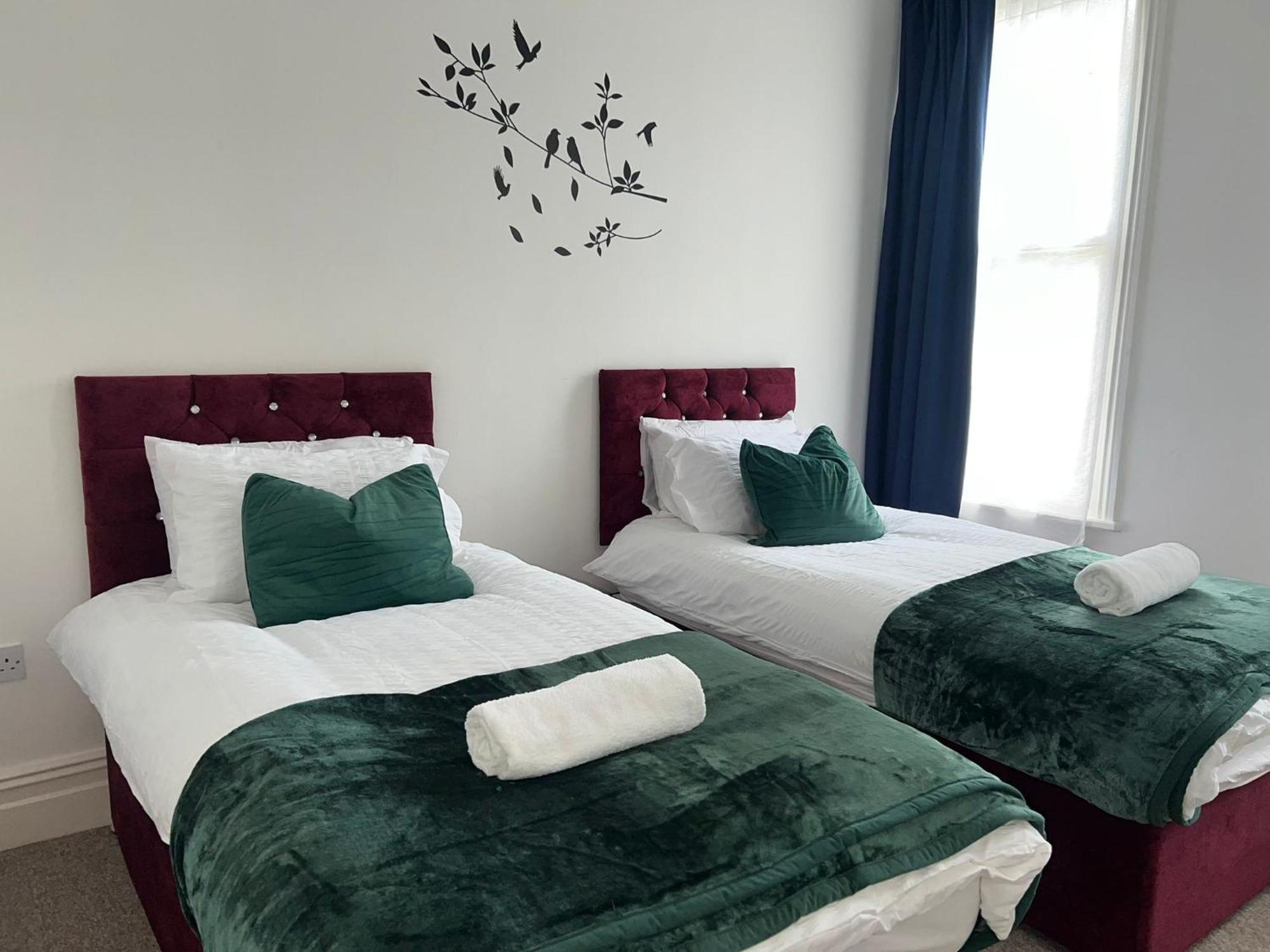 Spacious Haven Near University Of لايستر المظهر الخارجي الصورة