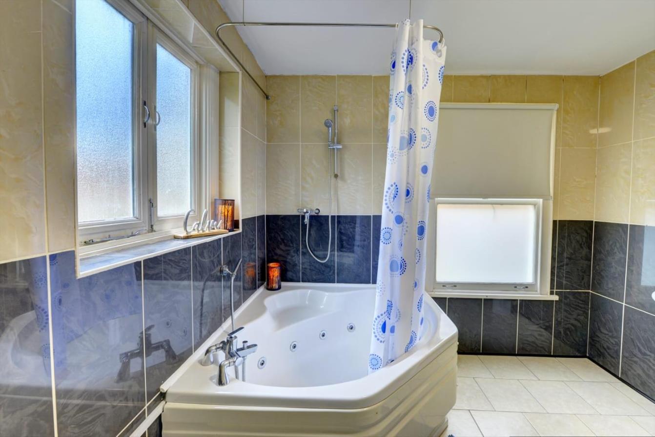 Spacious Haven Near University Of لايستر المظهر الخارجي الصورة