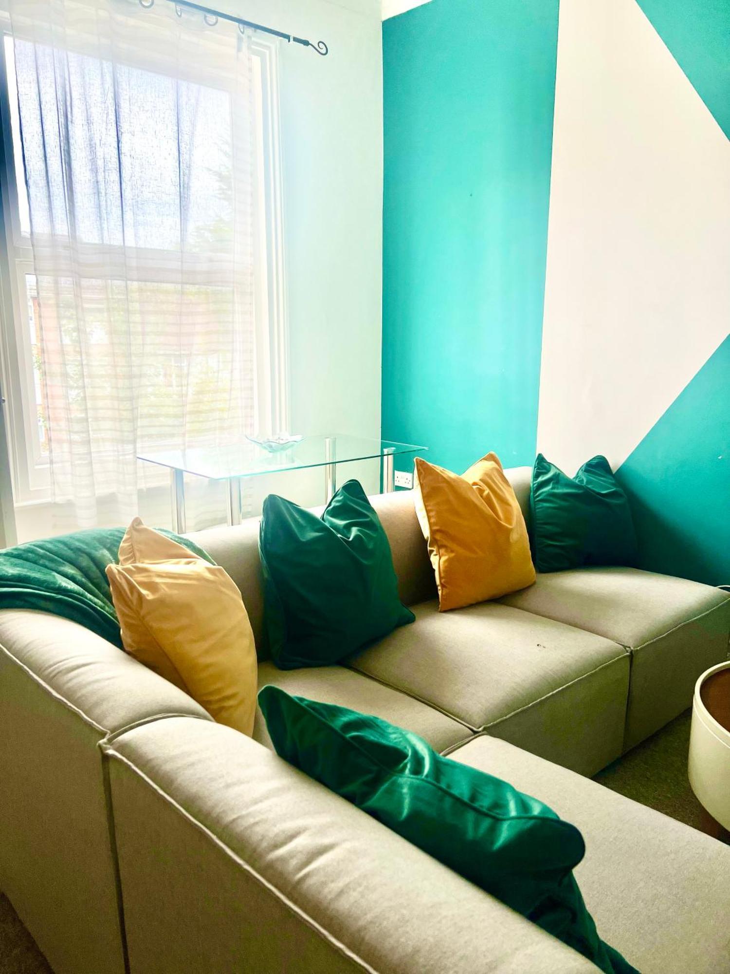 Spacious Haven Near University Of لايستر المظهر الخارجي الصورة